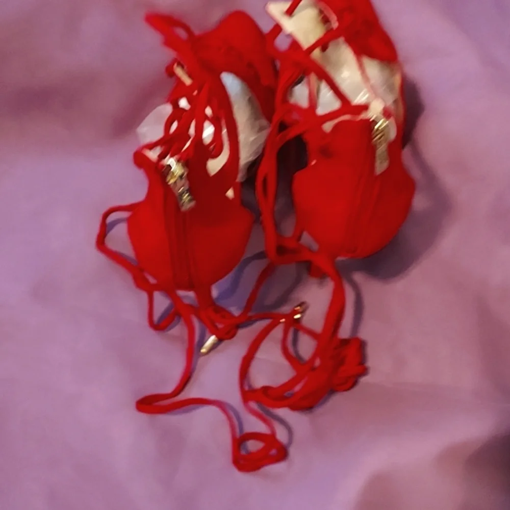 Shoes - Picture 3 of 4